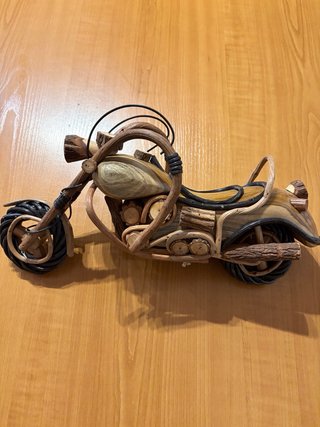 Moto de Madera Artesanal