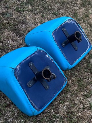 Asientos de barco azules