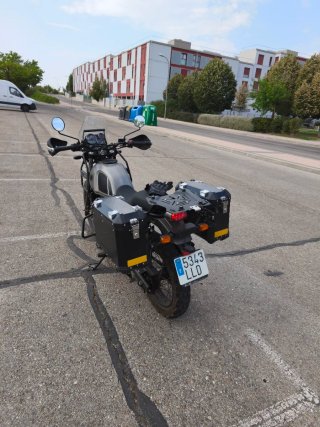 Royal Enfield Himalayan 411 Adventure
