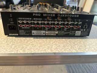 Mezclador DJ Behringer DJX900USB Negro