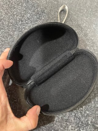 Estuche semirrígido Police Negro