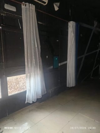 Cortinas azules y blancas
