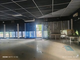 Cortinas azules y blancas