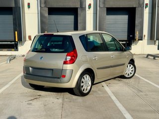 RENAULT Scénic 1.6 16V 110 CV Automático