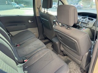 RENAULT Scénic 1.6 16V 110 CV Automático