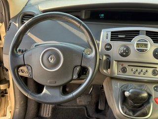 RENAULT Scénic 1.6 16V 110 CV Automático