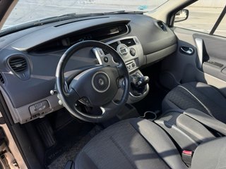 RENAULT Scénic 1.6 16V 110 CV Automático