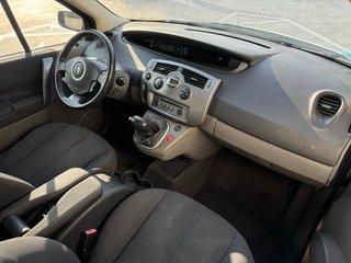 RENAULT Scénic 1.6 16V 110 CV Automático