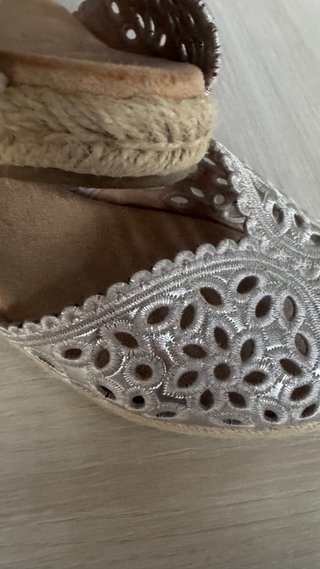 Alpargatas plateadas talla 36