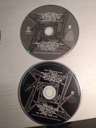 CDs de Metallica originales.
