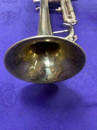 Trompeta Sib Jinbao