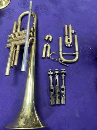 Trompeta Sib Jinbao