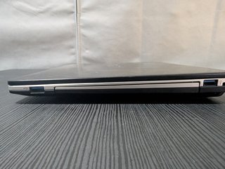 Portátil Fujitsu Lifebook S936 i5 8GB RAM SSD