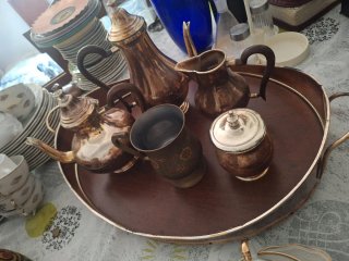 Juego de té antiguo de cobre.10€ cada uno.