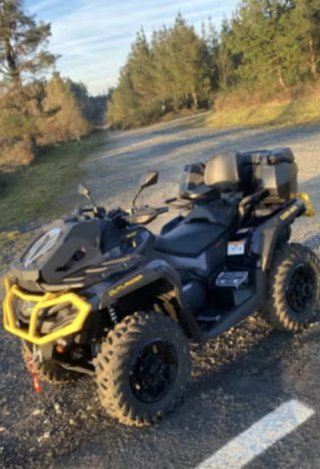 Can-Am Outlander Negro/Amarillo