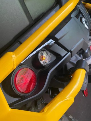 Can-Am Outlander Negro/Amarillo
