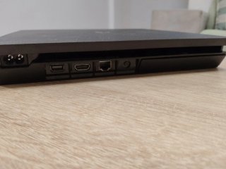 Consola Sony PS4 Negra + Mando