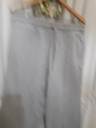Pantalón acampanado Zara gris