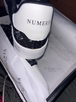 Zapatillas Numeris Talla 44 Negras y Blancas