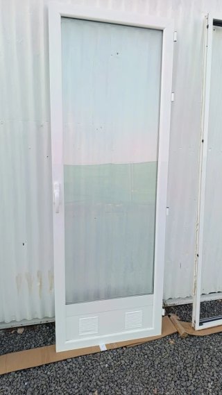 Puerta Aluminio Blanca Abatible