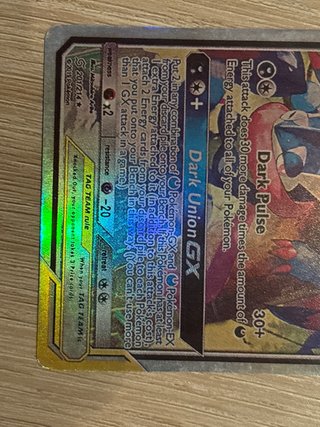 Carta Pokémon Greninja & Zoroark GX TAG TEAM