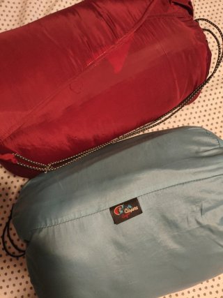 2 Sacos de Dormir de adulto Camping