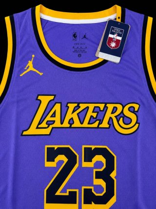 Camiseta Lakers LeBron James 23 Morada