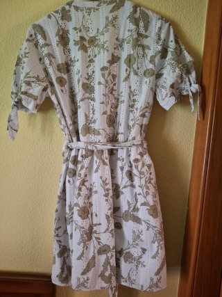 Vestido blanco y verde estampado