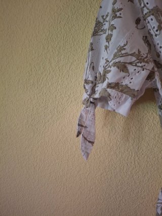 Vestido blanco y verde estampado