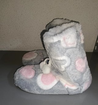 Zapatillas de estar por casa con corazones