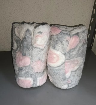 Zapatillas de estar por casa con corazones