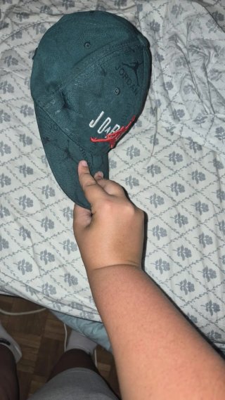 Gorra Jordan spellout verde oscuro exclusiva.