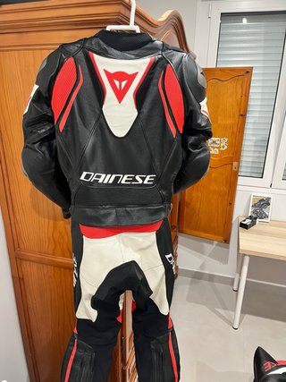 Mono Dainese Laguna Seca 4 Talla 48