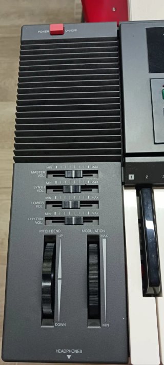 Sintetizador Yamaha DSR-2000