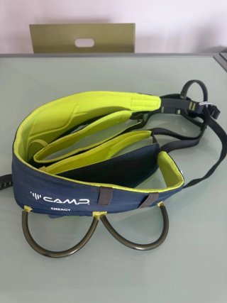 Kit Escalada Completo: Casco, Arnes, Mosquetones..