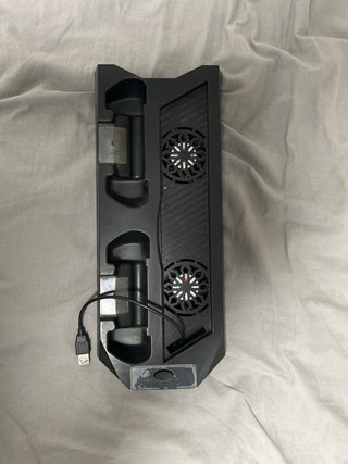 Soporte Vertical PS4.