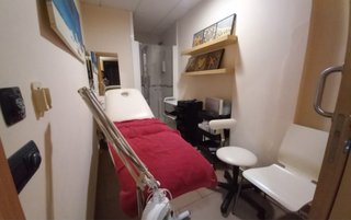 Se traspasa salon de peluquería y estética Calella
