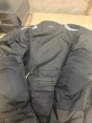 Chaqueta de moto negra