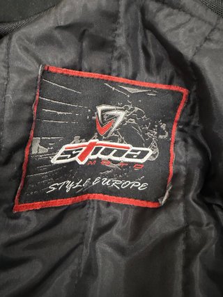 Chaqueta de moto negra