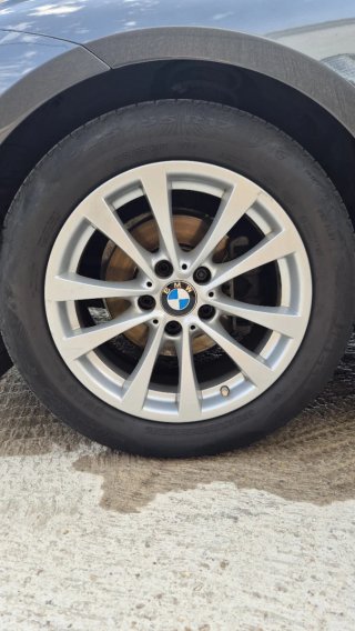 Llantas originales BMW R17 y neumaticos Runflat