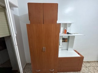 Armario de madera 2 puertas y 2 cajones uno grande