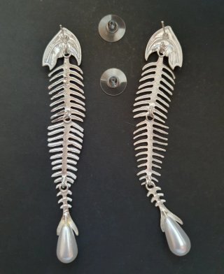 Pendientes esqueleto pez plata