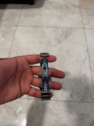 Reloj Azul y Plateado