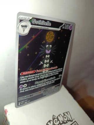 Gothitelle – Escarlata y Púrpura – Español