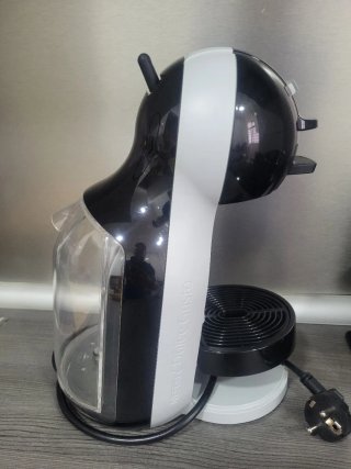 Cafetera Dolce Gusto Negra
