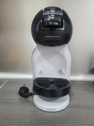 Cafetera Dolce Gusto Negra