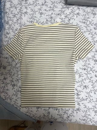 Camiseta Stradivarius Rayas Marrón y Amarillo Tall