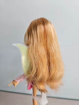Muñeca Winx Flora Charmix