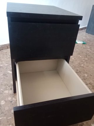 2 Mesitas de Noche Ikea Negras