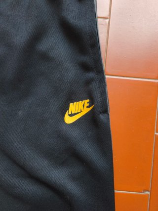 Pantaloni tuta Nike uomo nero oro taglia S